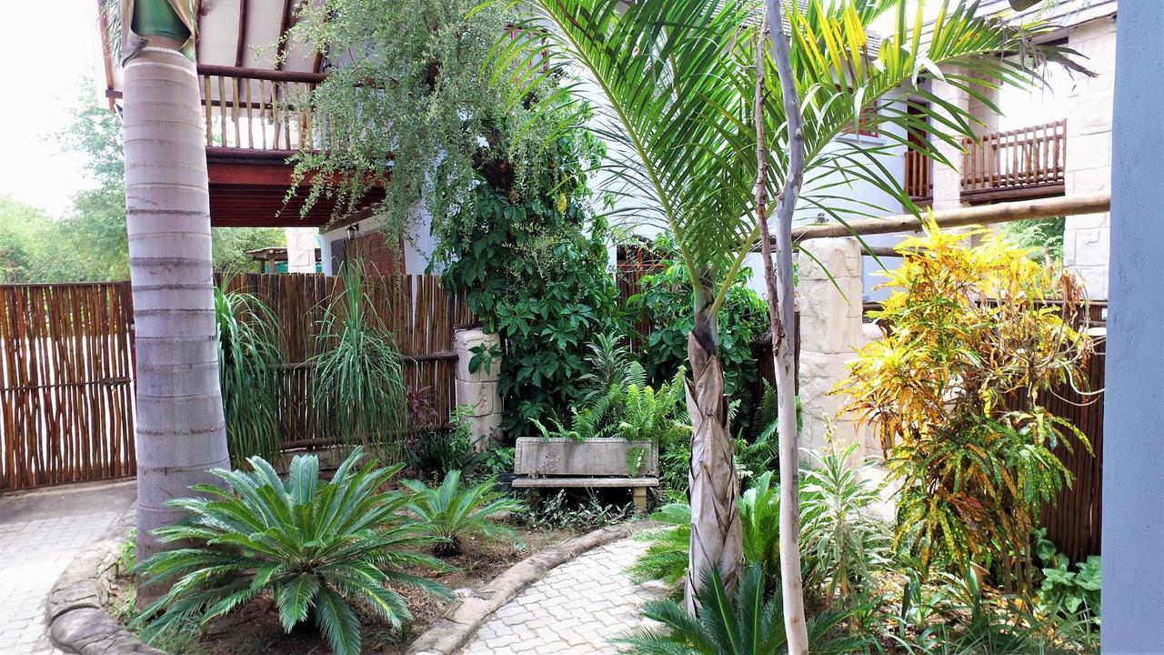 Beyond The Boma Boutique Guesthouse Marloth Park Extérieur photo