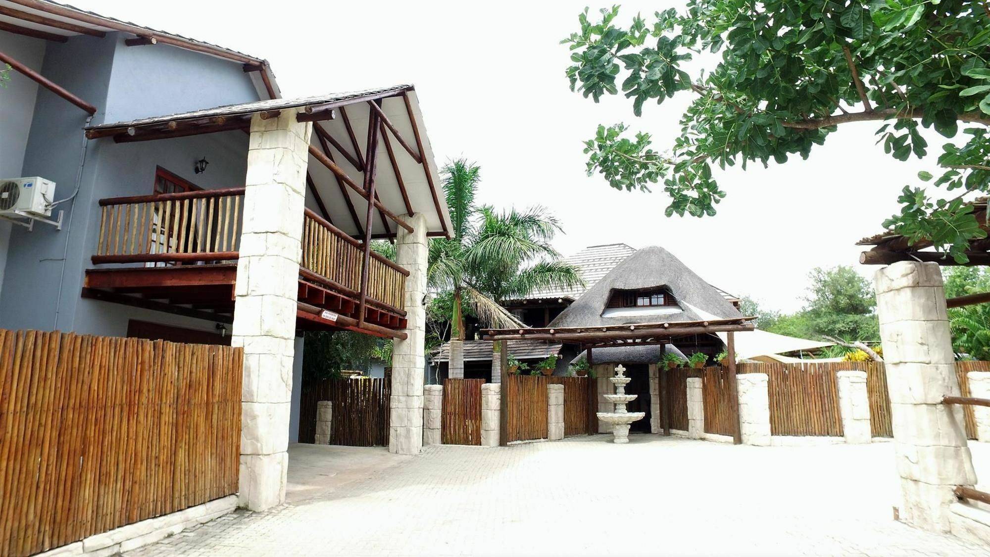 Beyond The Boma Boutique Guesthouse Marloth Park Extérieur photo